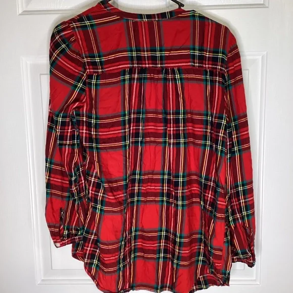 Old Navy  Size M - Picture 2 of 3